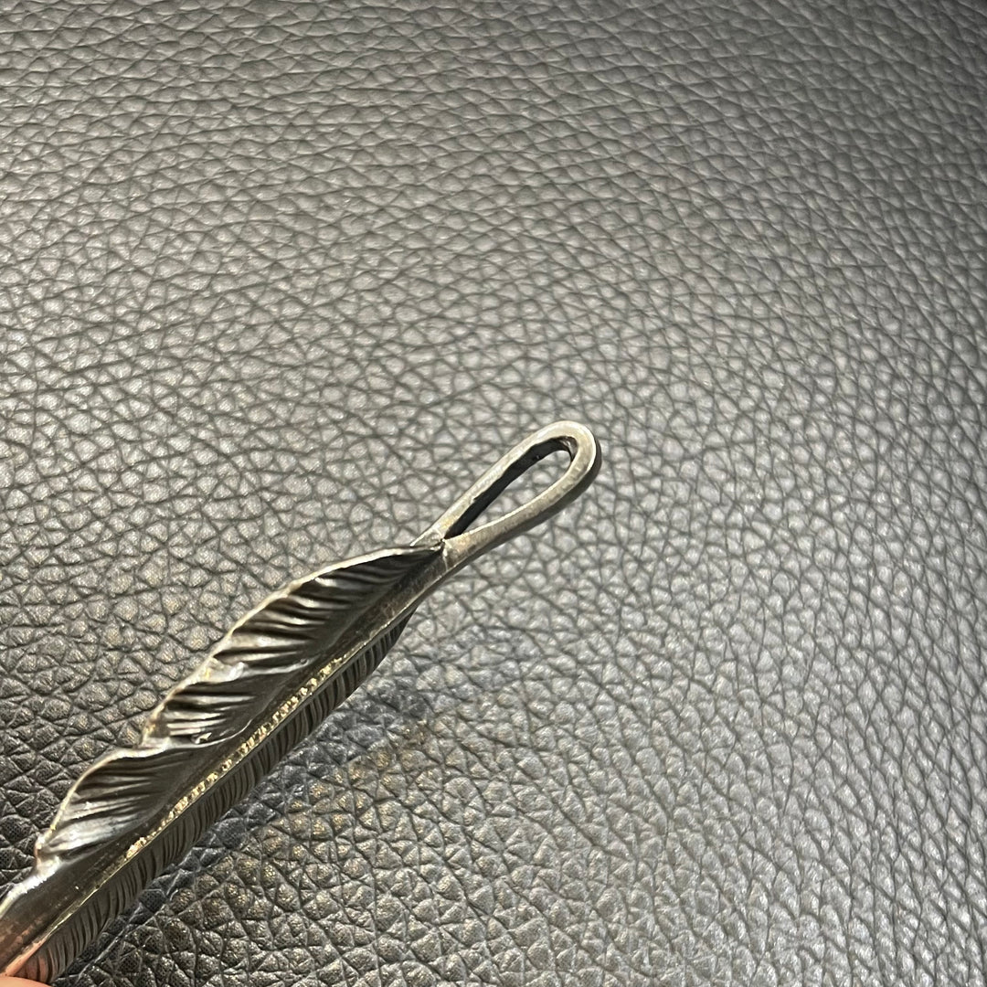 ゴローズ goro's [OLD]プレーン特大フェザー(左) – DELTAone