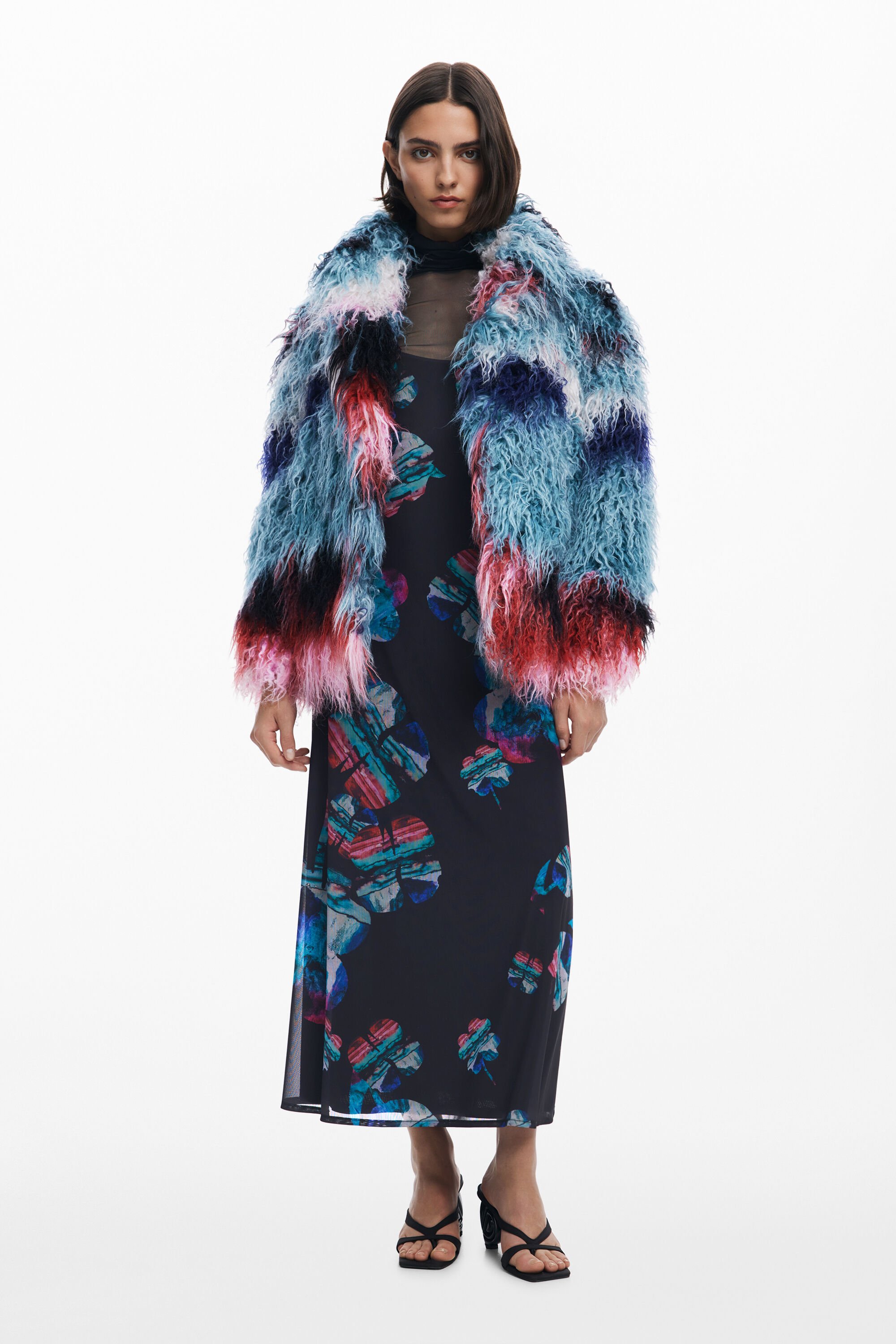 女性用のMr. Christian Lacroixデザインのコート I Desigual.com