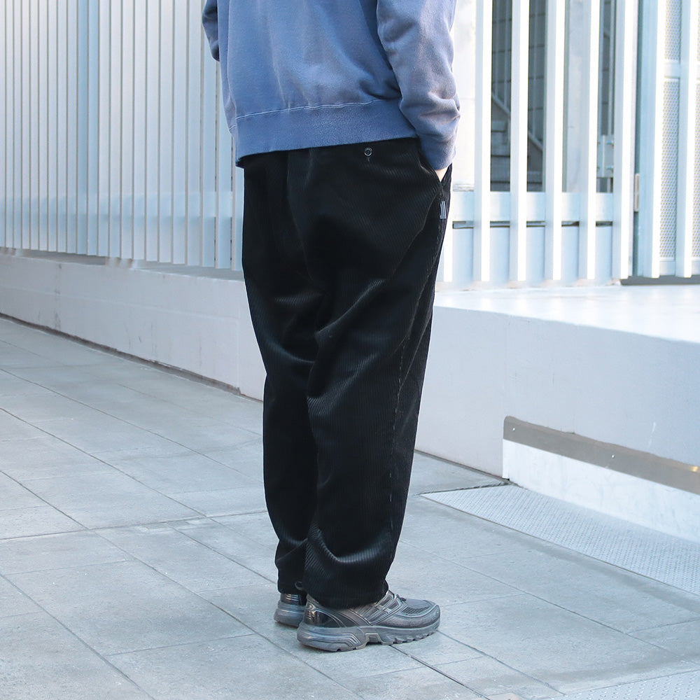 S.F.C(ストライプスフォークリエイティブ)WIDE TWO TUCK PANTS