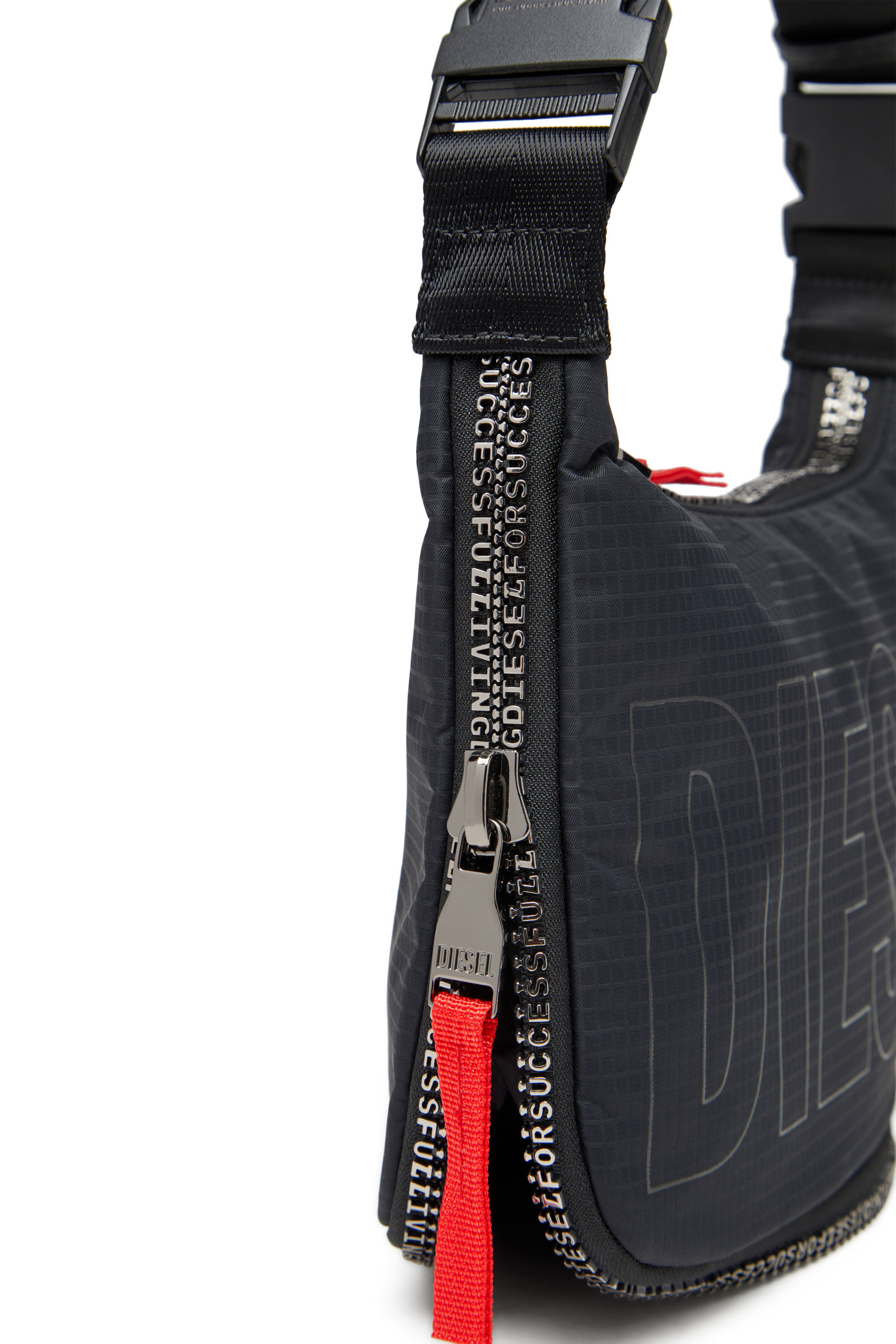 ZIP-D CROSSBODY BAG X ショルダーバッグ｜ブラック｜ウィメンズ｜DIESEL