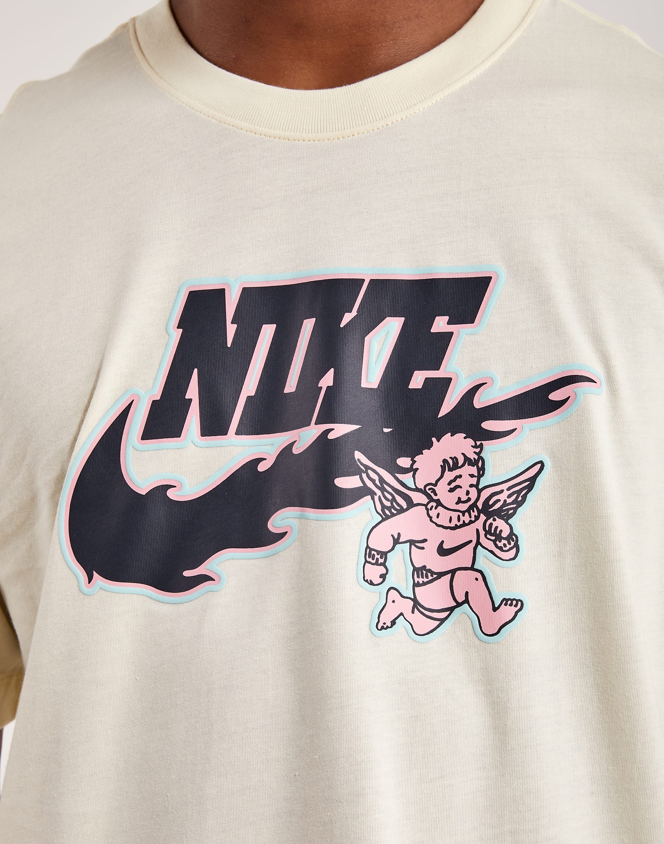 Nike Graphic Tee – DTLR