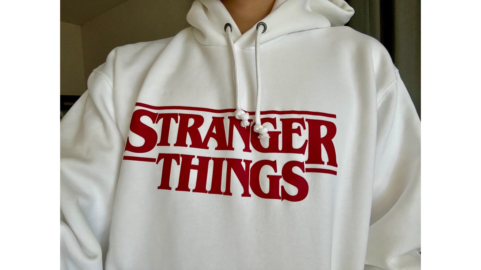 GU」と「ストレンジャー・シングス」のコラボパーカーをレビュー