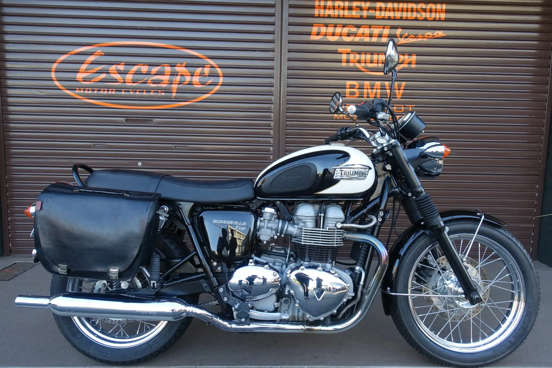 トライアンフ（TRIUMPH） トライアフ 純正 ボンネビル SET120-T100