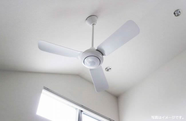 大風量 傾斜対応 軽量 コイズミ製シーリングファン【KFC007】｜<公式