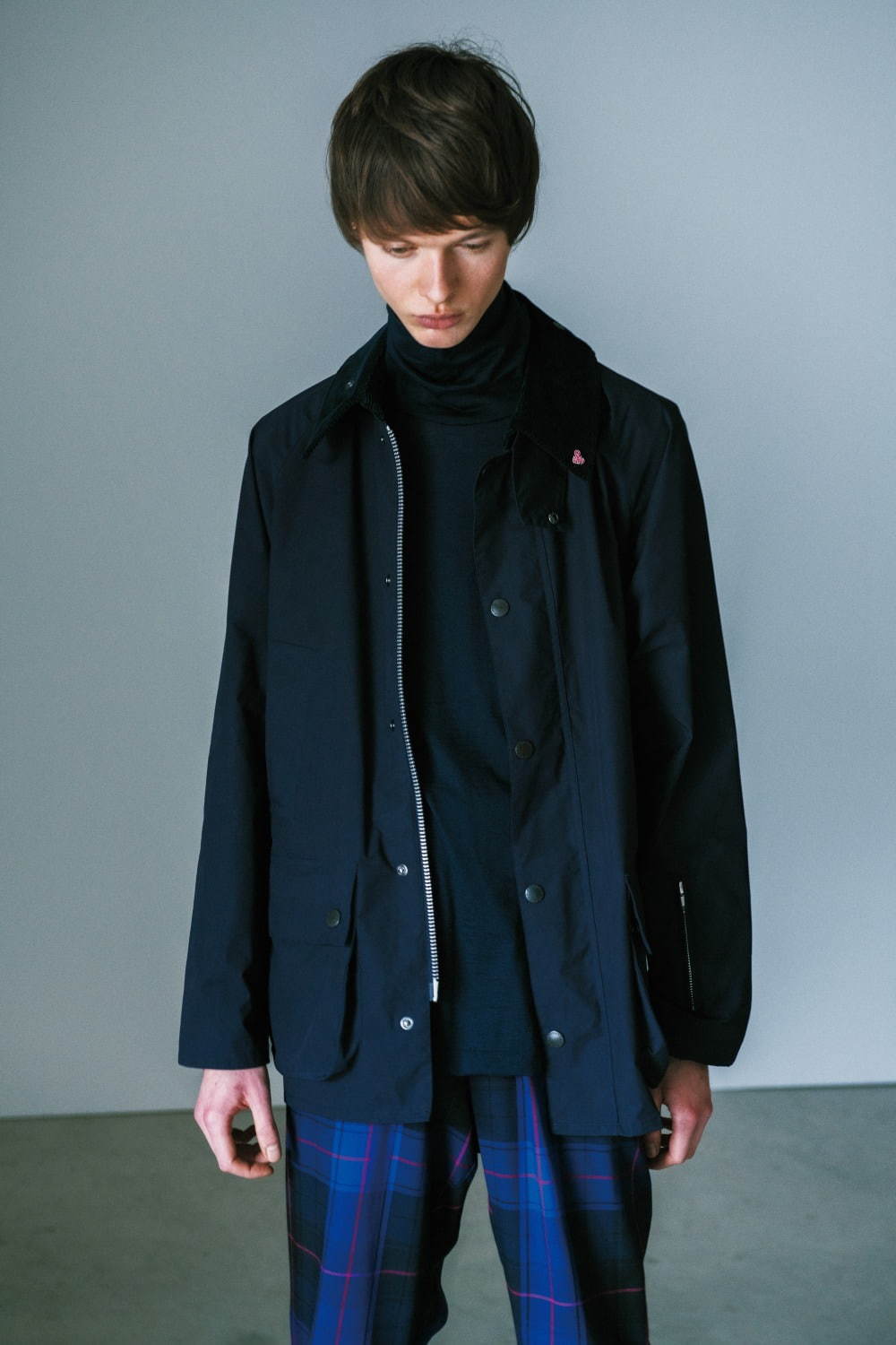 ソフネット×バブアーの都市生活に向けた高機能ジャケット2型、チェック