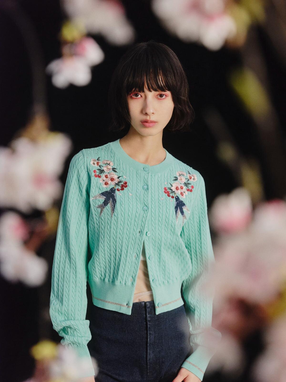 写真58/82｜リリー ブラウン×ケイタマルヤマ、“夜桜”刺繍のレース