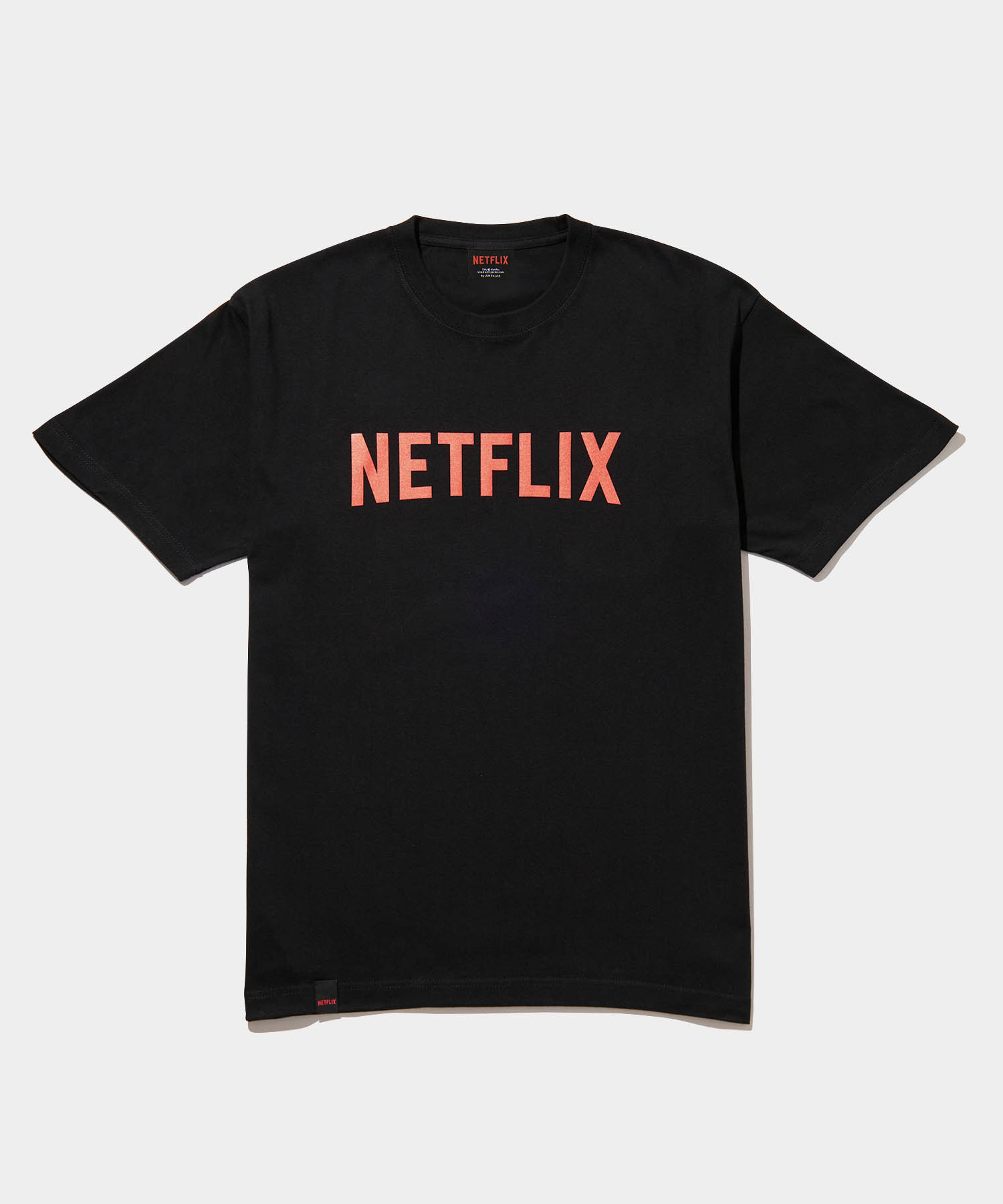 地面師たち」のオリジナルTシャツが登場、なりすまし役の老人“佐々木