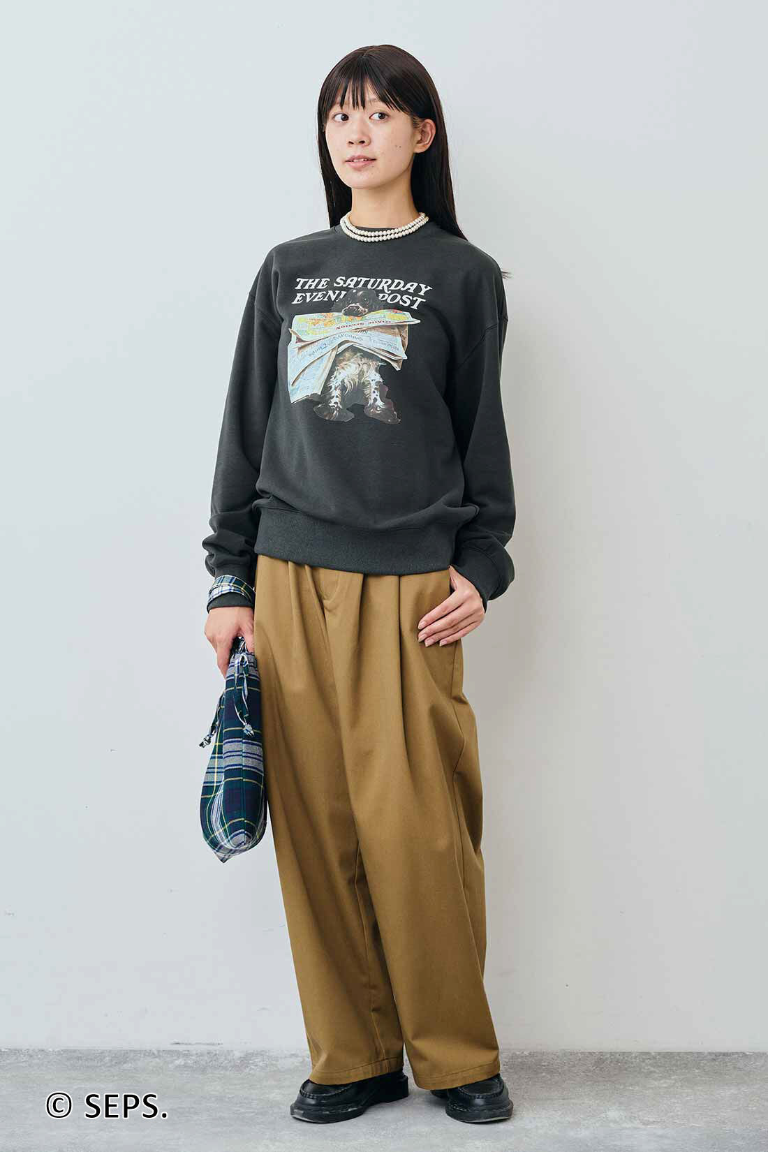 THREE FIFTY STANDARD カジュアルすぎないチノパンツ〈キャメル