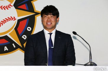 新加入の池田隆英投手が入団会見 | 北海道日本ハムファイターズ