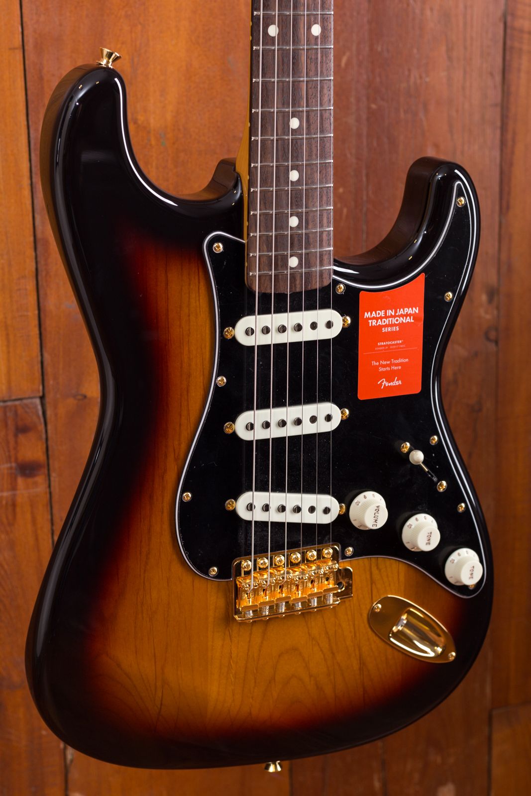 Made in Japan Traditional '60s Stratocaster with Gold Hardware