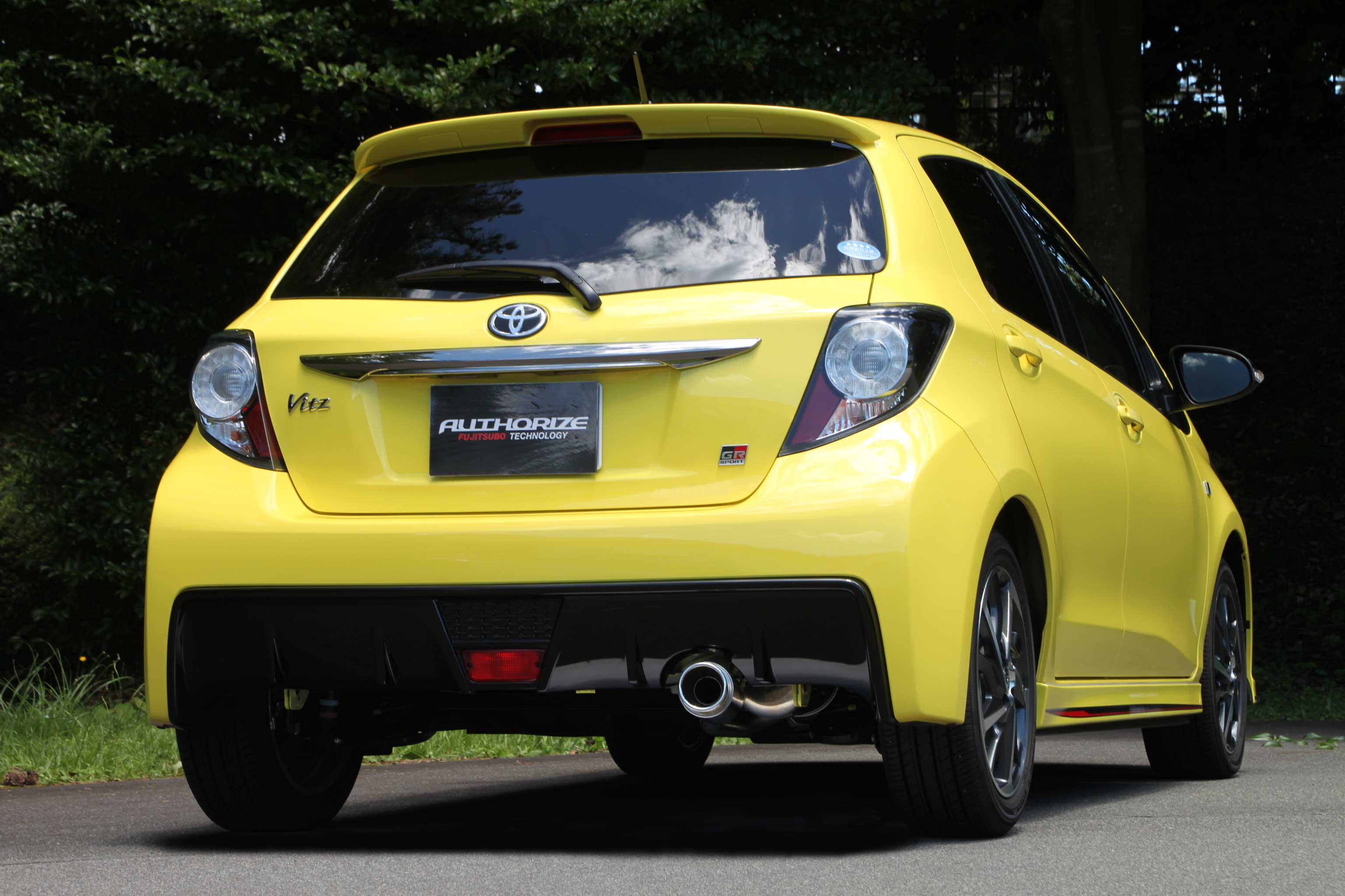 NCP131 ヴィッツ GR SPORT CVT車 (Vitz)|FUJITSUBO 藤壺技研工業株式