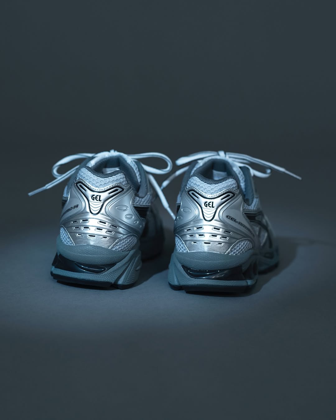 SEE SEE」湯本弘通の監修によるURBAN RESEARCH × ASICS GEL-KAYANO 14