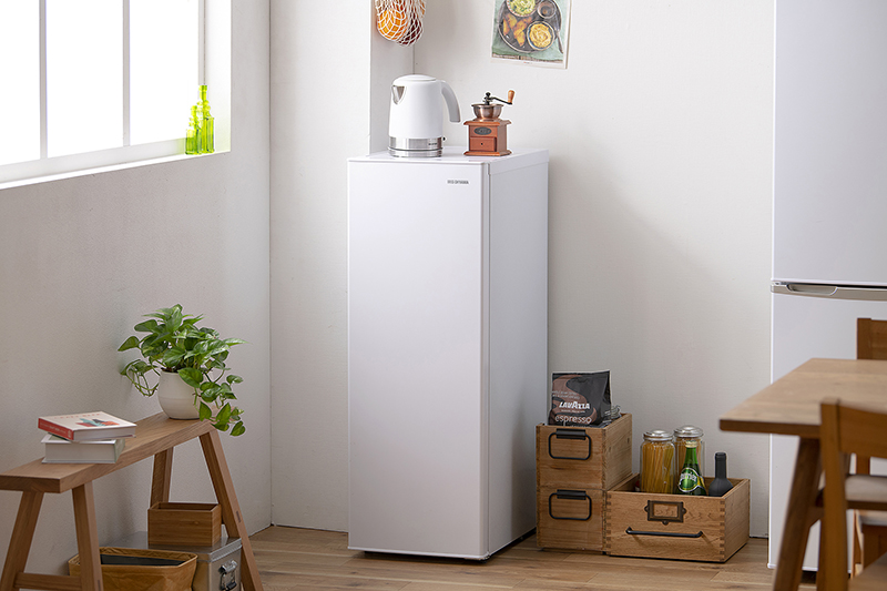 アイリスオーヤマ スリム冷凍庫 80L (IUSN-8A-W) | G-Callショッピング