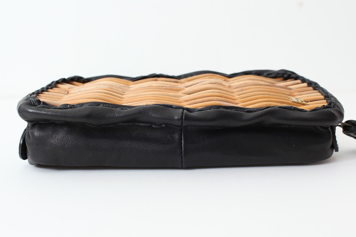 ebagos エバゴス 牛革ソフト籘付き長財布