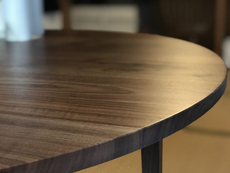 Handley NO1 ラウンドテーブルのレビュー【オーダーメイドでこの価格は