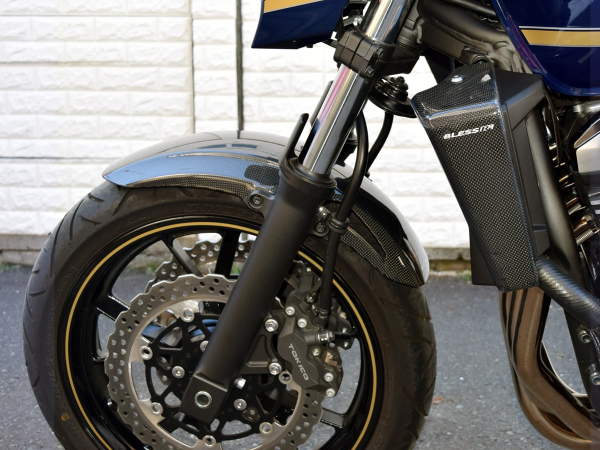 BLESS R'sより、ZEPHYR1100/ZRX1200 DAEG用のカーボンフェンダーなどが