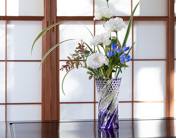 江戸切子 花瓶＜藤＞ | カガミクリスタル