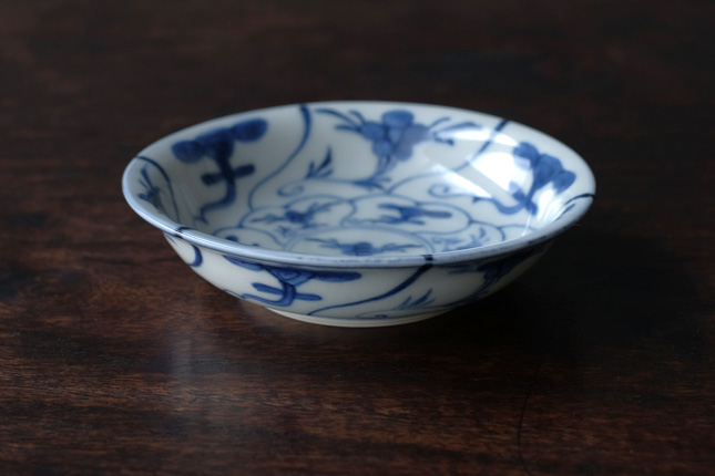染付霊芝文 小皿 藤吉憲典 | 作家もの和食器通販【暮らし用品】