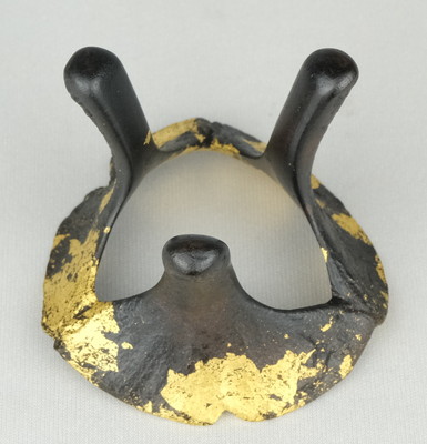 栗山園オンライン通販部 / 【出物】 鵬雲斎好銀杏蓋置 13代宮崎寒雉