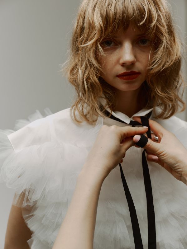Swan Ribbon Shirt - HIAND