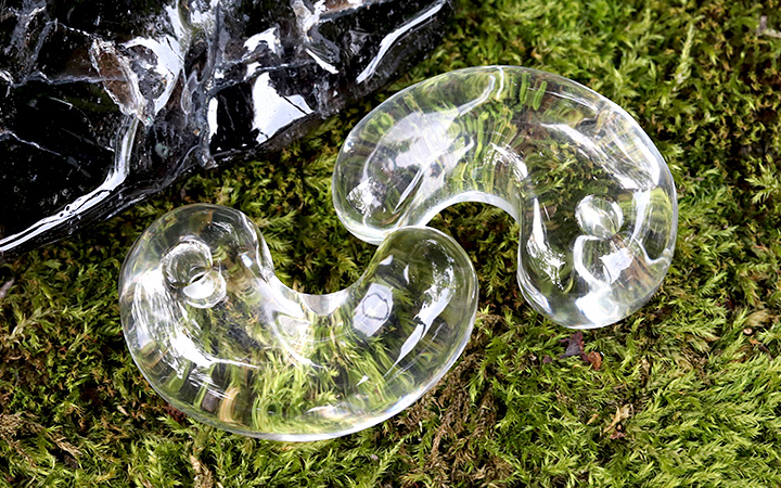 一点もの】山梨県黒平産水晶勾玉【桐箱＆ポーチ&ギャランティーカード