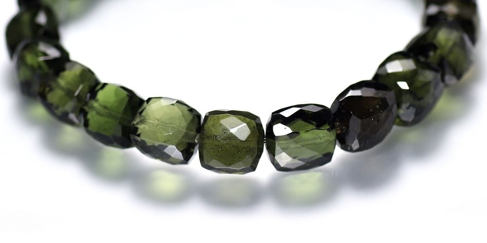 高品質++]天然モルダバイトブレスレット/タンブルカットビーズ（約6.2