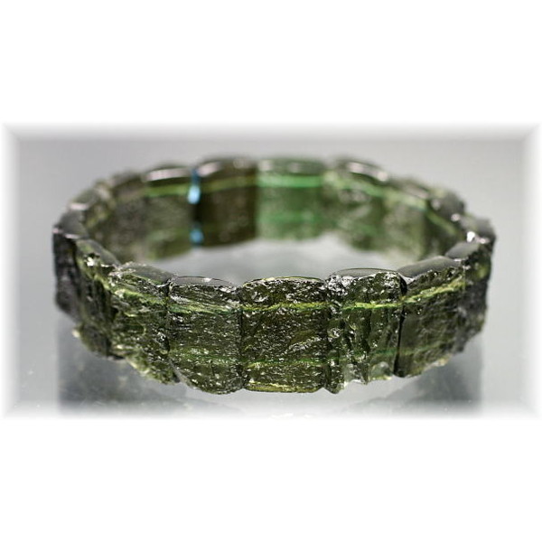 天然モルダバイトブレスレット/バングル（鑑別書付） - 埼玉県吉川市の