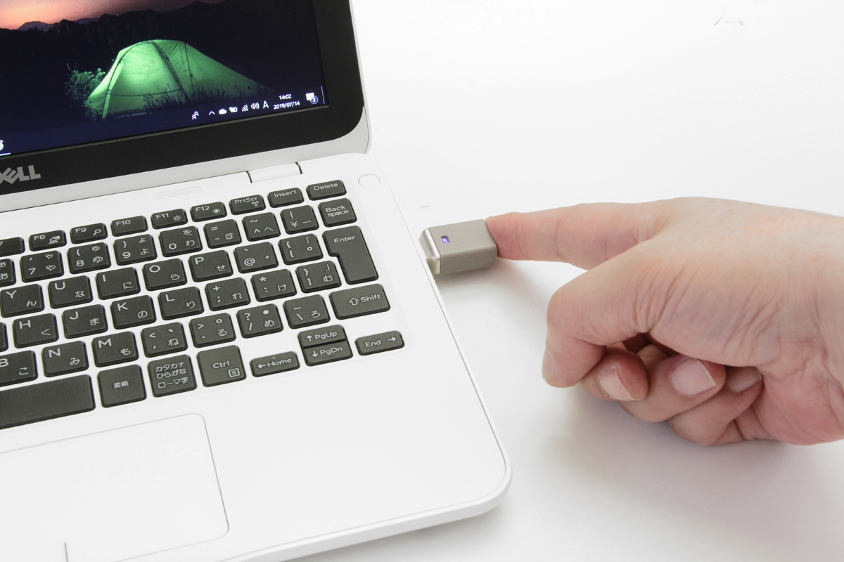 指紋認証付きUSBメモリ、指先タッチで素早く使える！ | アイ・オー