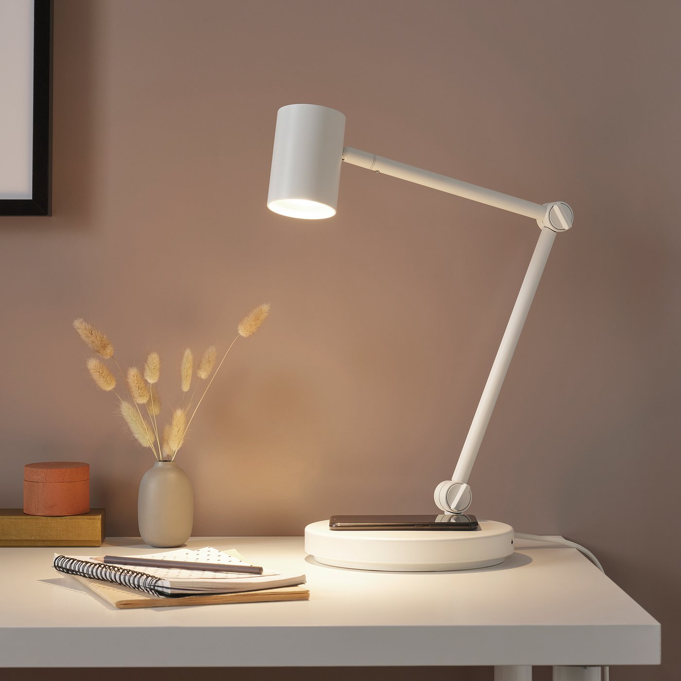 NYMÅNE ニーモーネ ワークランプ ワイヤレス充電機能付き, ホワイト - IKEA