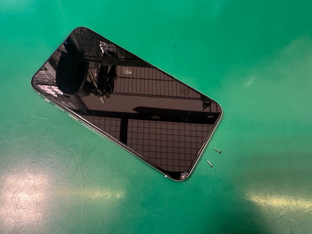 iPhoneXS 画面表示不良修理のご紹介！ | iPhone修理アイサポ 修理事例