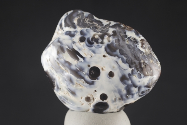 ボルダーオパール原石磨き 68g 天然石販売 名取貴石 天然石・国産