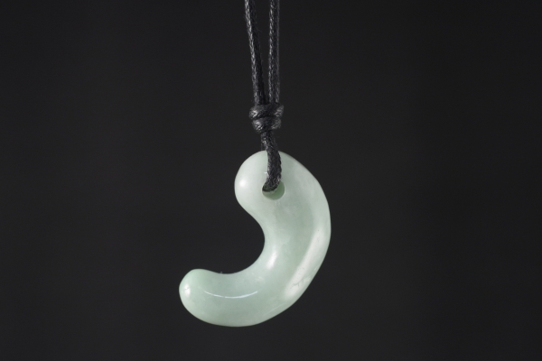 ラピスラズリ勾玉ペンダントト オリジナルペンダント販売 天然石・国産