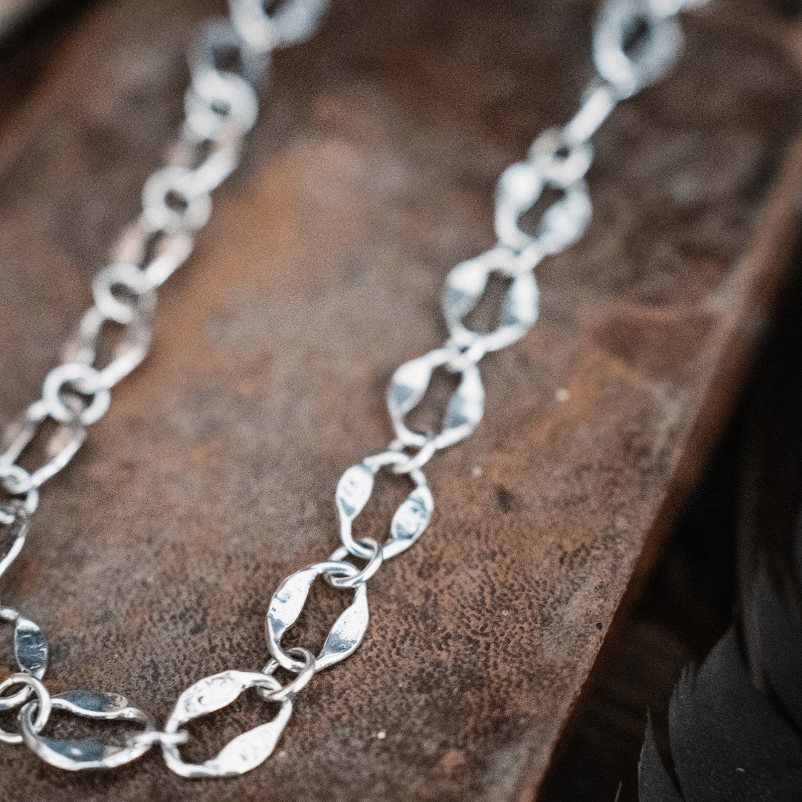 Oval Hammered Chunky Chain Silver Necklace - Island Cowgirl