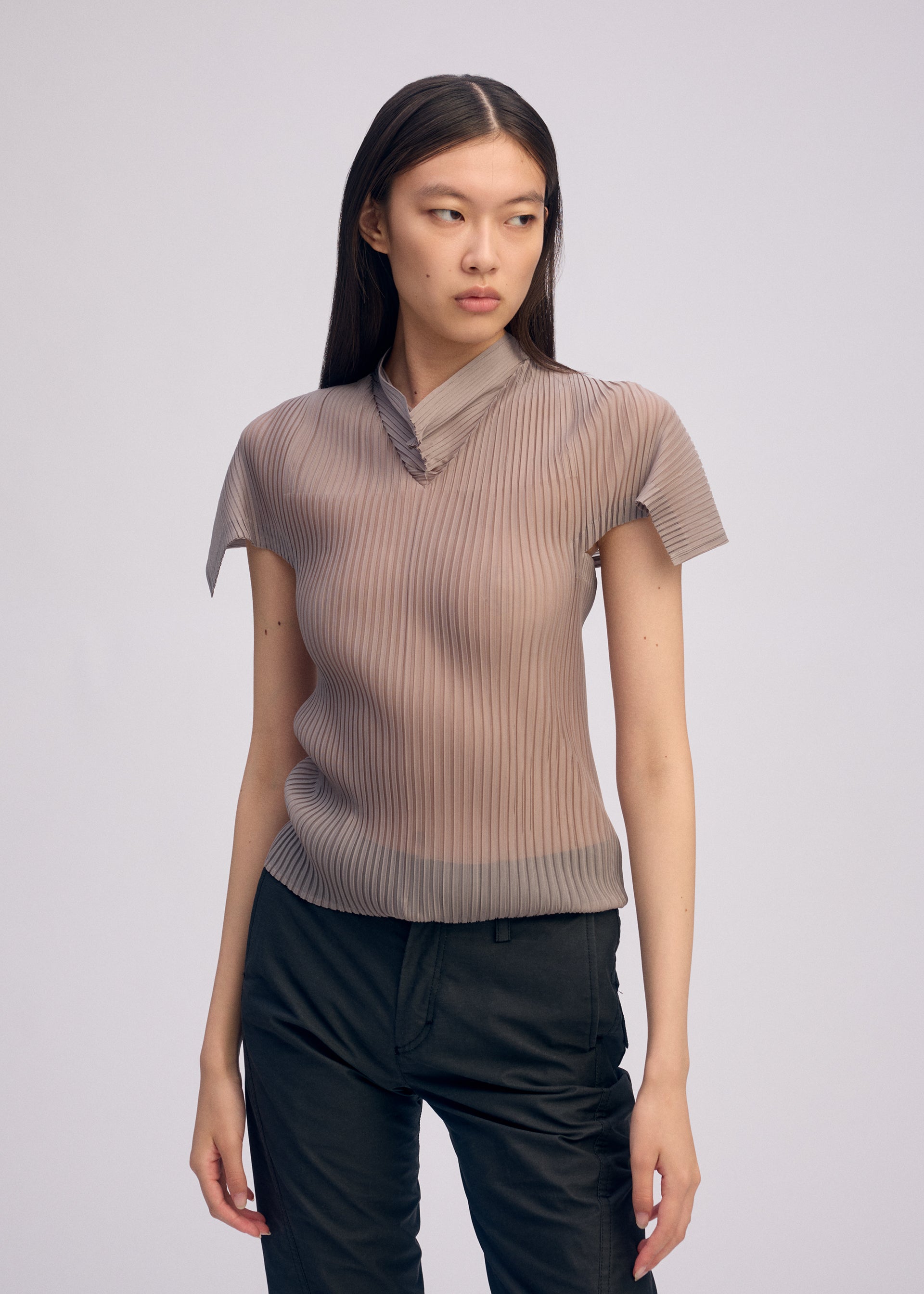 SHEER SCARF PLEATS – isseymiyake.com