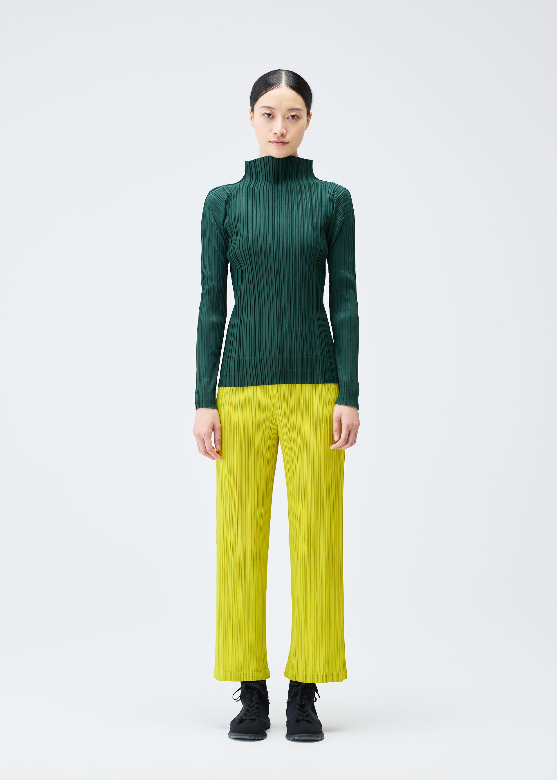 SOFT PLEATS – isseymiyake.com