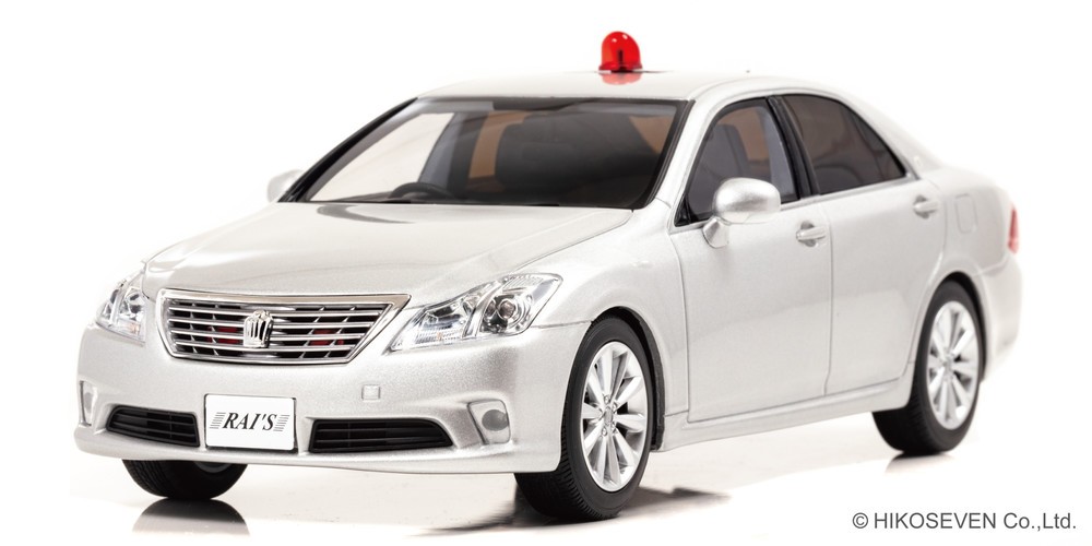 200系クラウン」覆面パトカー 18分の1スケールモデル400台限定: J-CAST