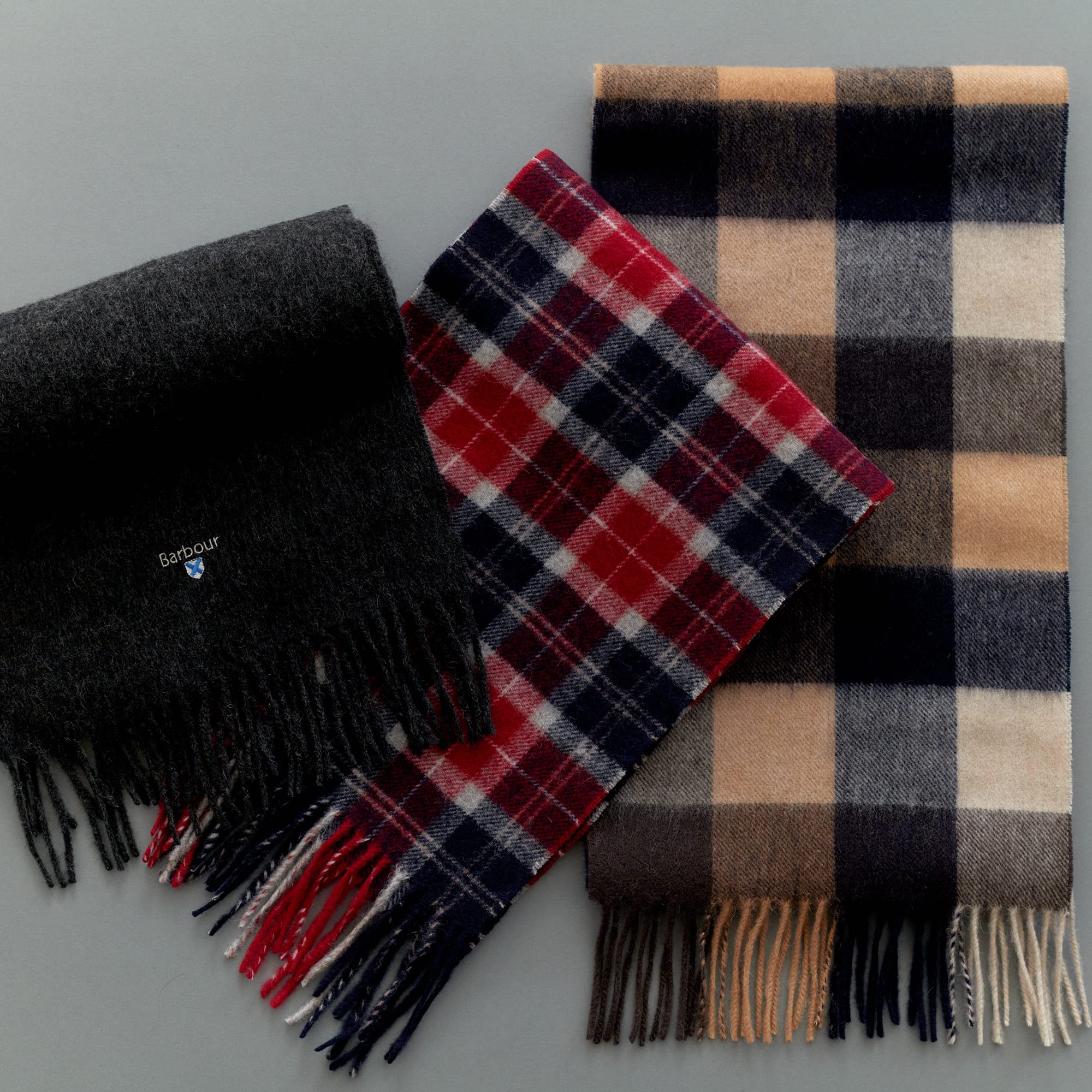 ギフト人気No.1 英国の魅力が詰まったベーシックマフラー │ Barbour