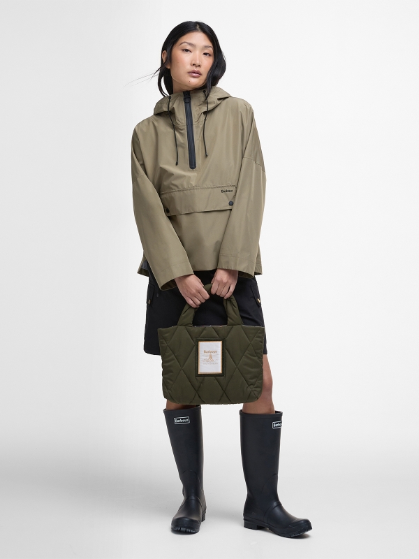 2025年春夏 レインアイテムコレクション │ Barbour（バブアー）公式サイト