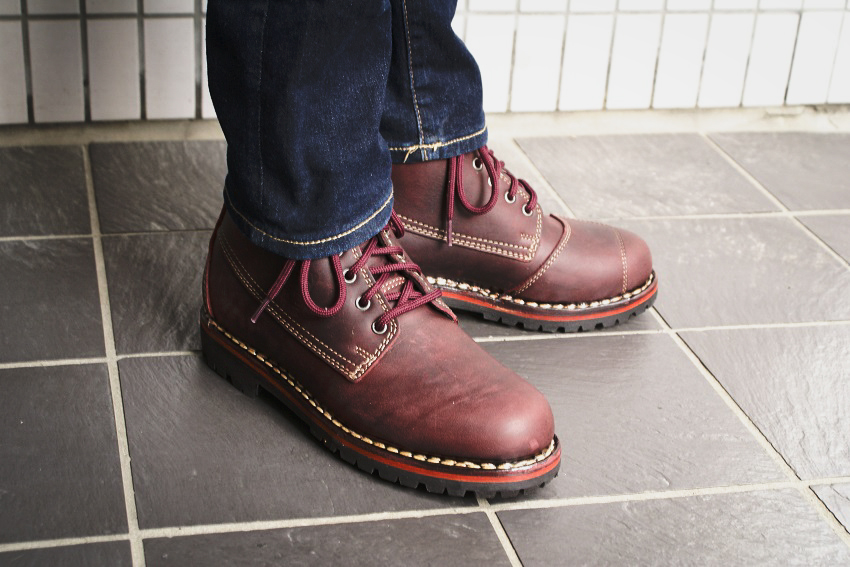 ガエルネの人気ツーリングブーツ「ナンバー145」と「フーガ」はどう