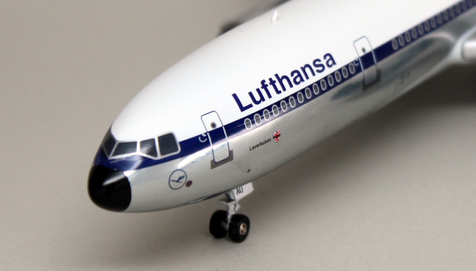 航空機・ヘリコプター Lufthansa DC10-30 1:200 航空機・ヘリコプター