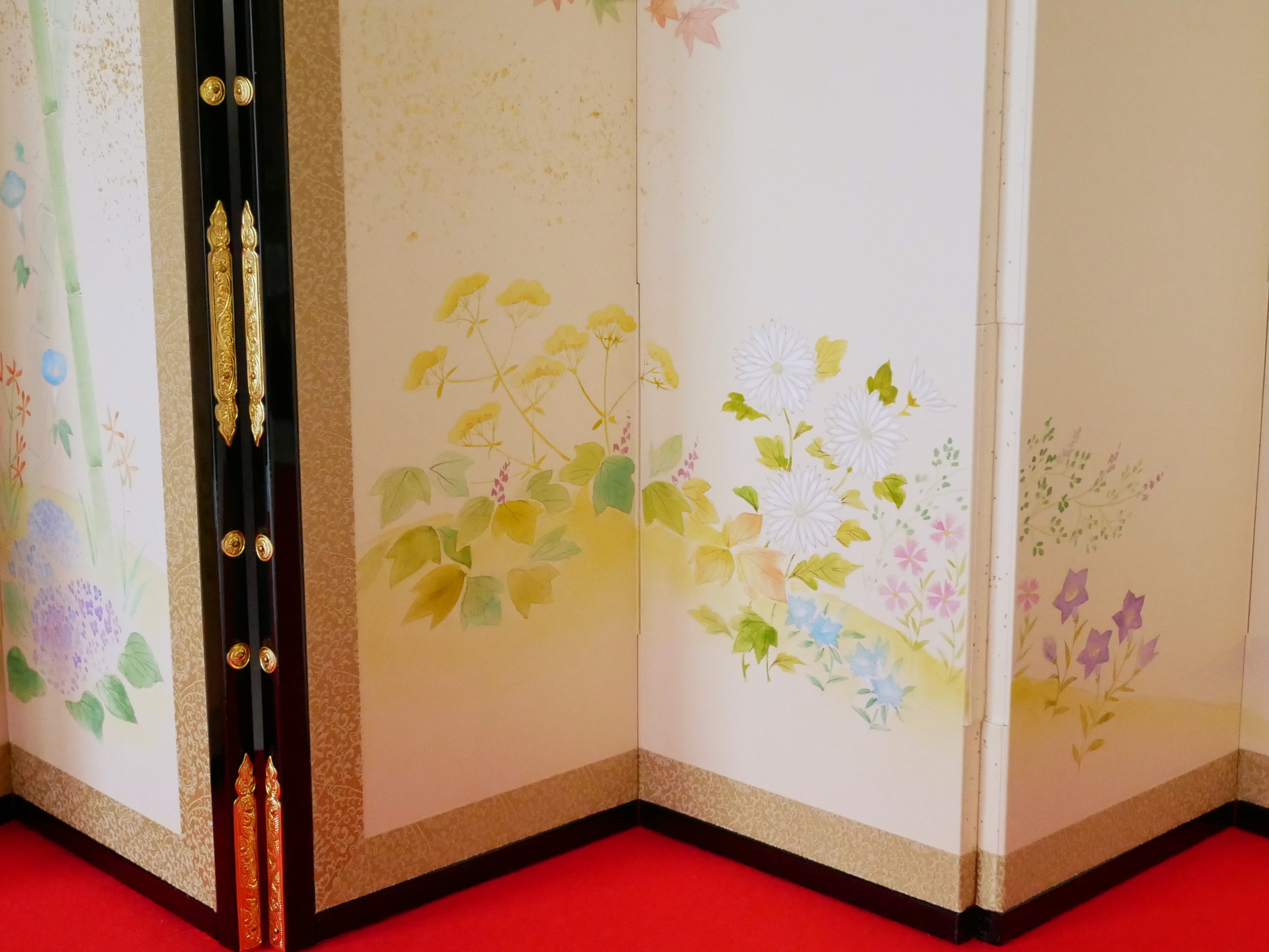 和泉の御蔵 / 北村松月堂作「四季草花図屏風」十三号