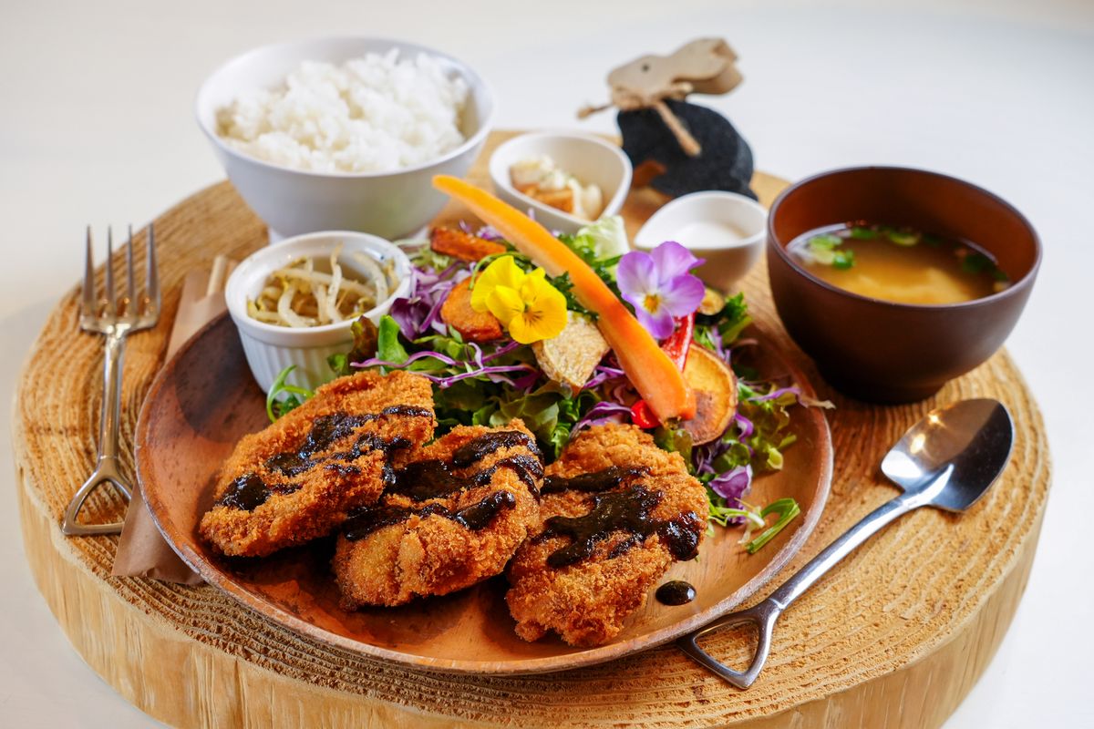 豚(とん)ねるをくぐって、おいしい竹田産豚肉をもっと食べてほしい