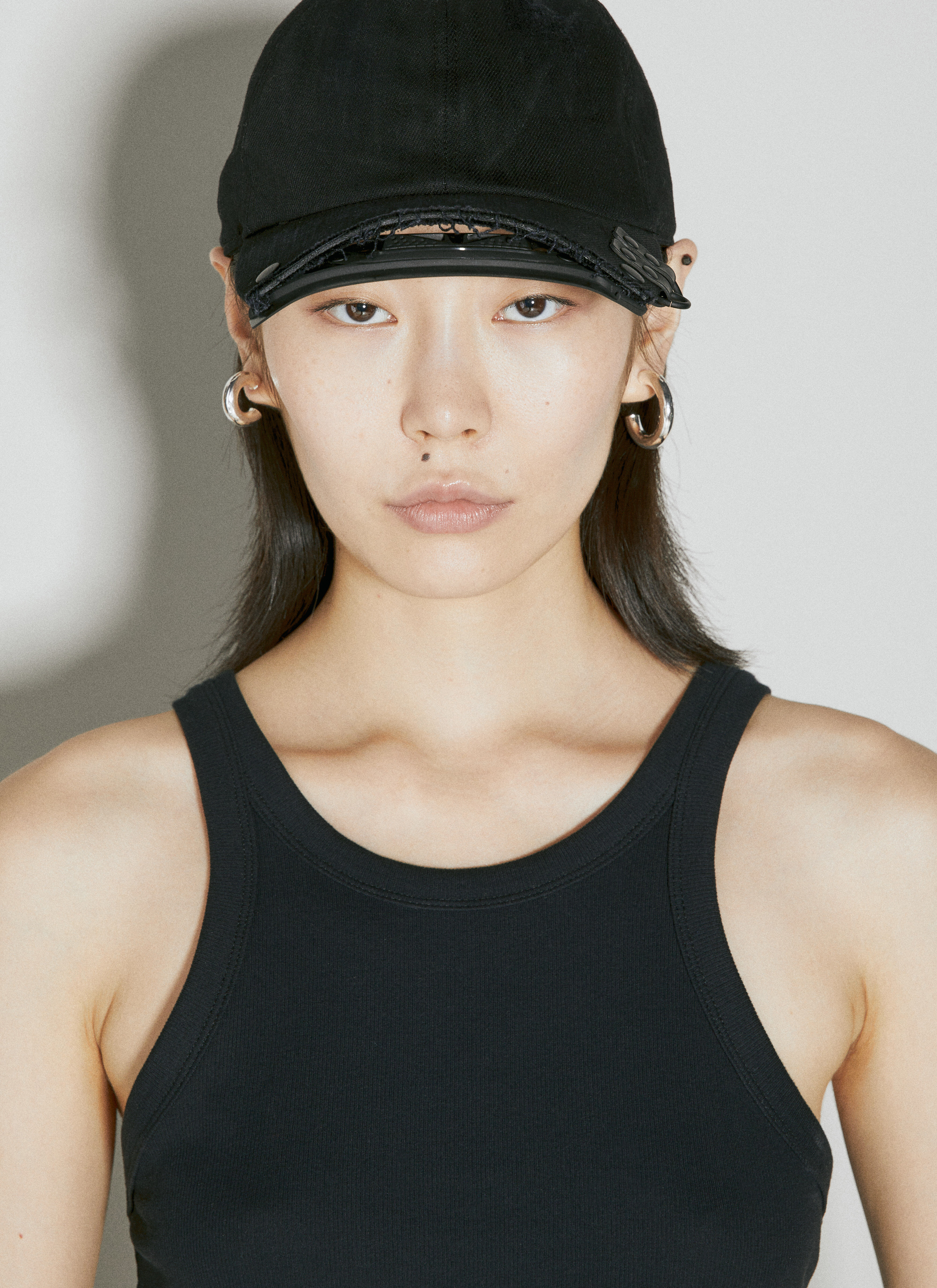 Innerraum レディース クロップド ベースボールキャップ の ブラック