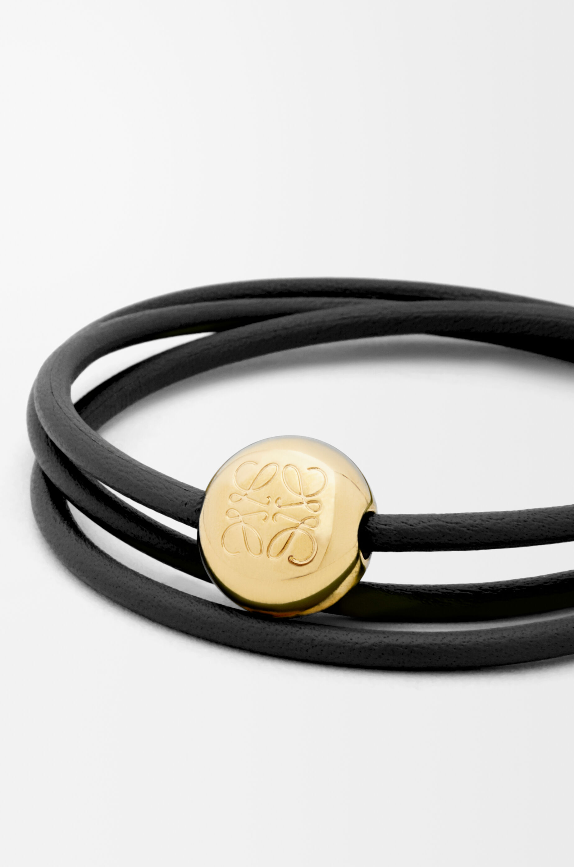 ぺブル ブレスレット（カーフ） ブラック - LOEWE Japan official website