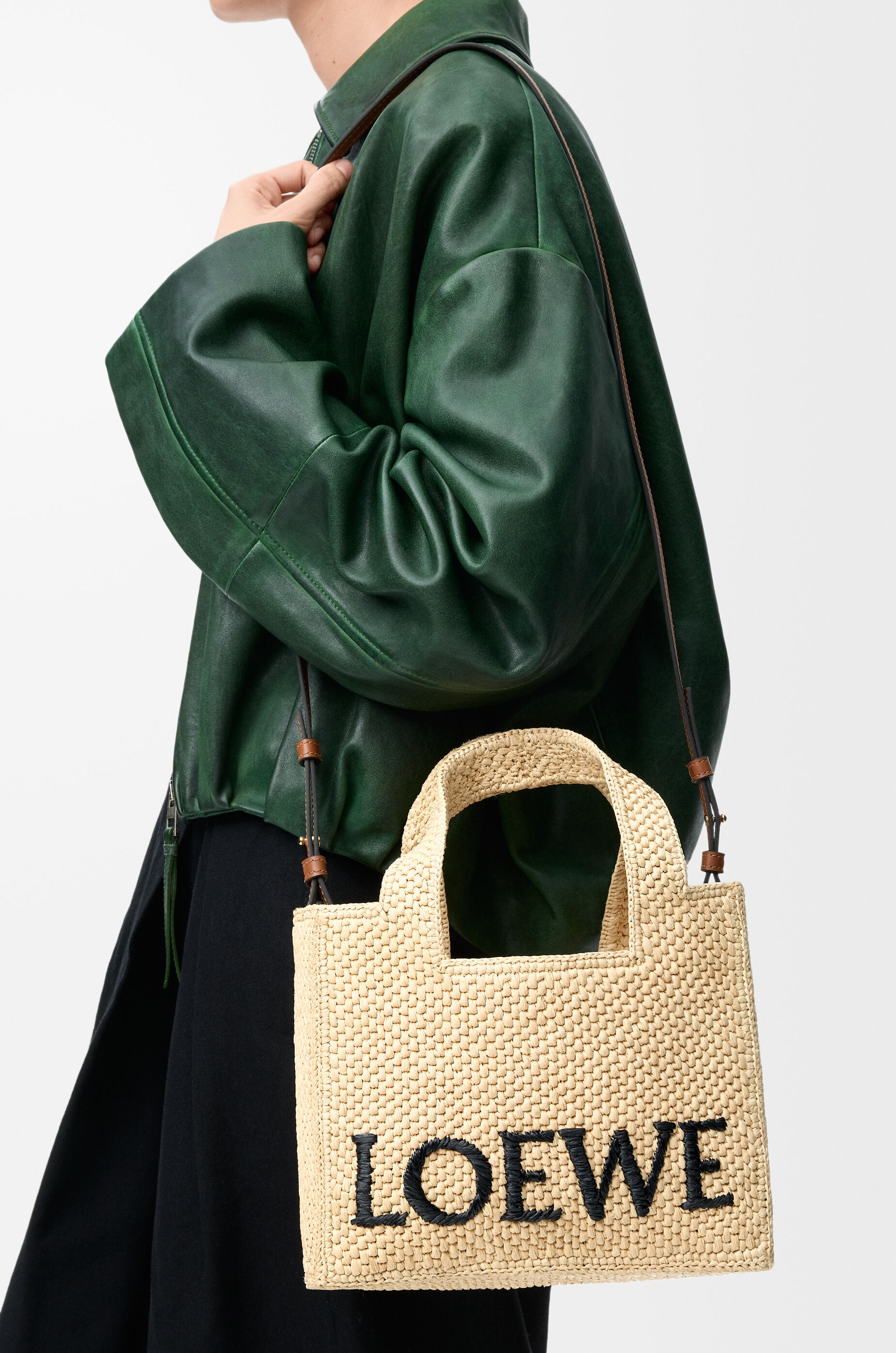 ロエベフォント トート スモール（ラフィア） ベージュ - LOEWE Japan