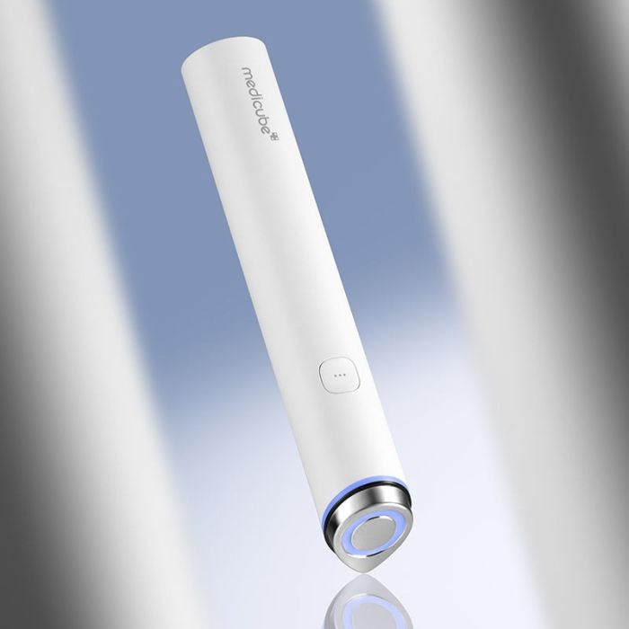 Medicube AGE-R Booster Pro Mini White kopen - LashAddict - Voor 23