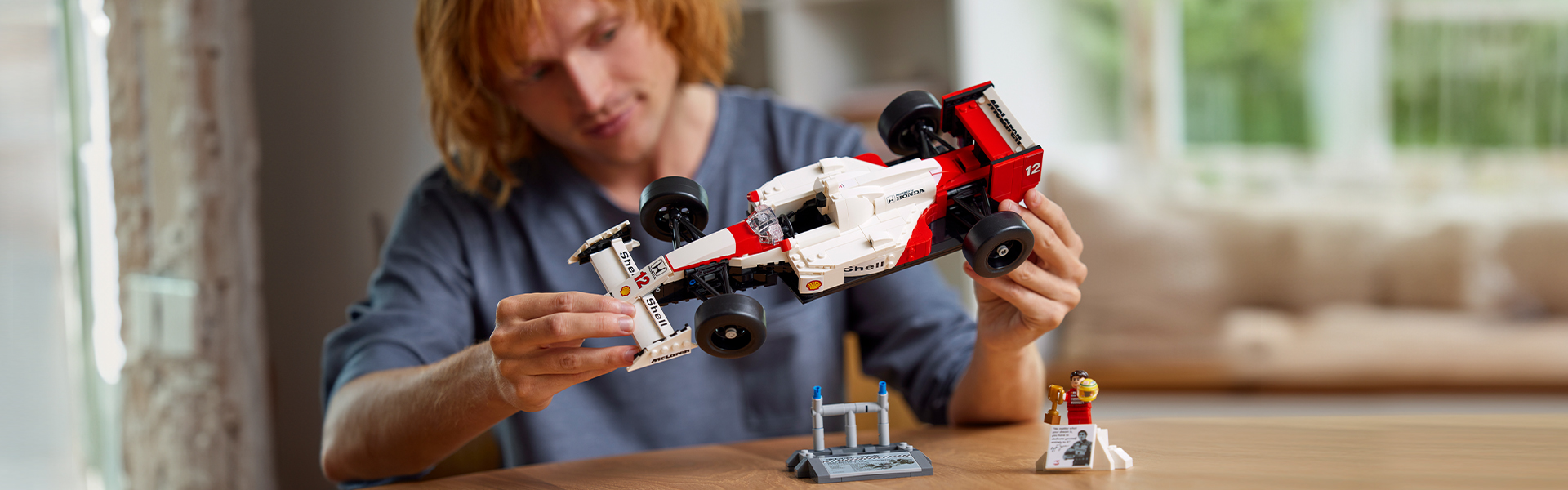 アイルトン・セナを英雄にしたF1マシンの開発秘話 |レゴ®ショップ公式