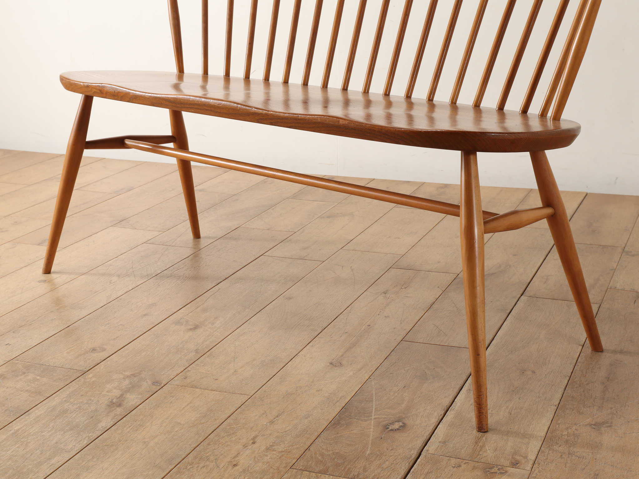 ERCOL ラブシート | ロイズ・アンティークス | ヨーロッパの