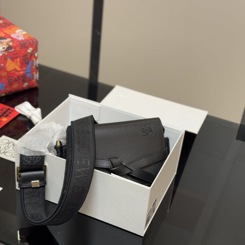 ロエベ ゲート デュアル 30 代/ 40 代 ショルダー バッグ 斜 めがけ