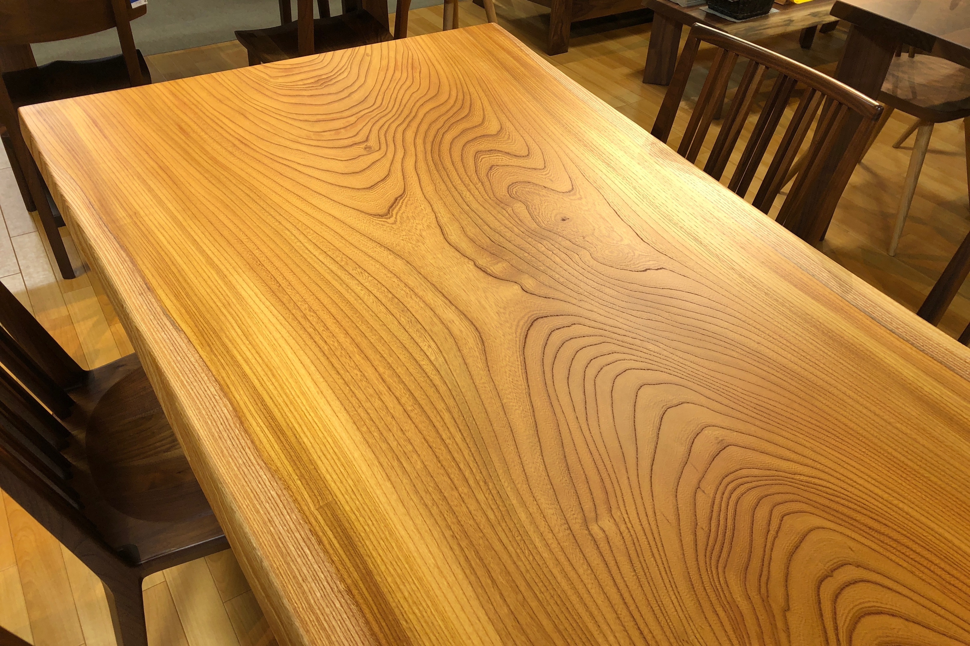 欅一枚板のテーブル㉕ おさら様専用❕ 長寿のケヤキの杢目が綺麗に出て